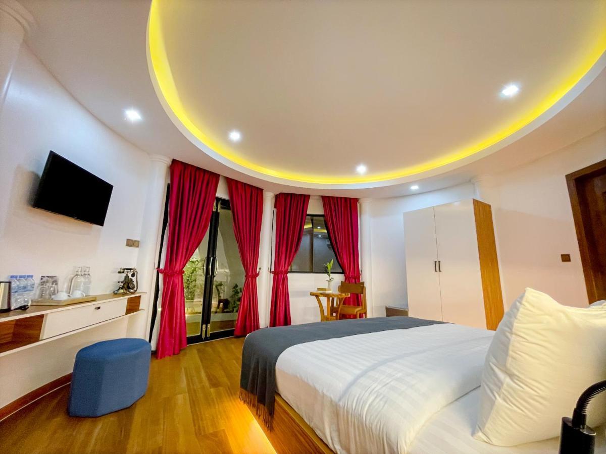 Cambana La Riviere Boutique Hotell Battambang Exteriör bild
