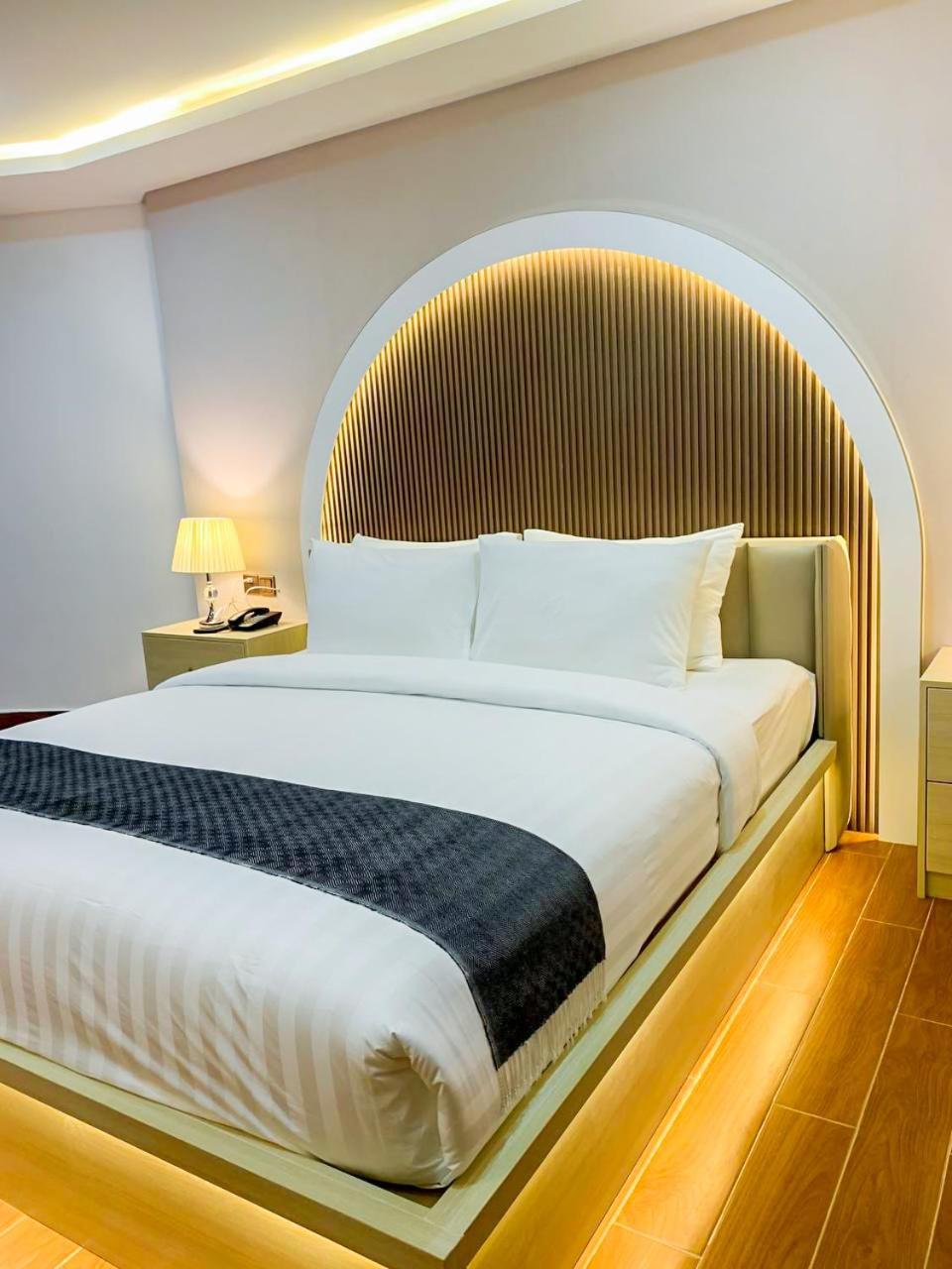 Cambana La Riviere Boutique Hotell Battambang Rum bild
